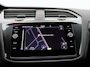 Volkswagen Tiguan 1.4 TSI eHybrid R-Line Business+ 245PK DSG SOH 89%, Panoramadak, Trekhaak, Achteruitrijcamera, 19" LM Velgen, LED-Verlichting, Stoel-Stuurverwarming, Elektr. Achterklep, Side Assist