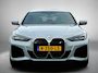 BMW i4 EDrive40 84 kWh M-sport 94% SOH (NL-auto,1e eig, Dealer OndH, Carplay, SfeerV, Trekhaak,Camera, Lane A, Active Cruise, Etc)