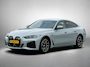 BMW i4 EDrive40 84 kWh M-sport 94% SOH (NL-auto,1e eig, Dealer OndH, Carplay, SfeerV, Trekhaak,Camera, Lane A, Active Cruise, Etc)