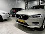 Volvo XC60 2.0 T8 Twin Engine AWD|HUD|Luchtvering|Leder|Pano|Trekhaak