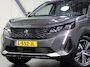 Peugeot 3008 1.6 HYbrid 225PK Blue Lease Allure | AUTOMAAT | Navigatie | Dodehoekdetectie | Camera | LMV | Adaptief Cruise Control | AppleCarPlay/AndroidAuto | Stoelverwarming | Climate Control | Virt.Cockpit | Keyless | Isofix | Privacy Glass | Parkeersensoren | Trekhaak |