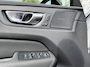 Volvo XC60 2.0 T6 Plug-in hybrid AWD Ultra Dark | Trekhaak | Luchtvering | 360 Graden Camera | Panoramadak | Head-up Display | Harman Kardon Audio | Keyless Entry | Elektrische Achterklep | Elektrisch Verstelbare Voorstoelen | Stoelverwarming voor en achter | Cruise Control Adaptief | BLIS | Google Navigatie | Apple Carplay | Android Auto