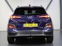 Hyundai Kona Fashion 64kWh 201PK | 1ste eigenaar | ACCU 94% | AppleCarplay/AndroidAuto | Adaptief Cruise Control | Trekhaak | Dodehoekdetectie | Camera | Keyless | AUTOMAAT | Isofix | Privacy Glass | Warmtepomp |