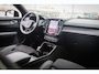 Volvo EX40 Single Motor Extended Range Ultra Black Edition | Panoramadak | Harman/Kardon | Memory | 360° Camera | Nubuck | 20" | Stoelverwarming voor & achter | Stuurverwarming |