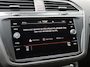 Volkswagen Tiguan 1.5 TSI 150 PK DSG R-Line Business | Zwenkbare Trekhaak | Matrix LED | Camera | Black Style | DCC |