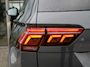 Volkswagen Tiguan 1.5 TSI 150 PK DSG R-Line Business | Zwenkbare Trekhaak | Matrix LED | Camera | Black Style | DCC |