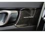Volvo XC40 T4 R-Design - IntelliSafe Assist & Surround - Harman/Kardon audio - Parkeercamera achter - Verwarmde voorstoelen - Parkeersensoren voor & achter - Schakelpaddles aan stuur - Draadloze tel. lader - Inklapbare trekhaak - 19' LMV