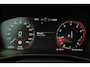 Volvo XC40 T4 R-Design - IntelliSafe Assist & Surround - Harman/Kardon audio - Parkeercamera achter - Verwarmde voorstoelen - Parkeersensoren voor & achter - Schakelpaddles aan stuur - Draadloze tel. lader - Inklapbare trekhaak - 19' LMV