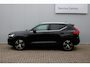 Volvo XC40 1.5 T3 Inscription Semi-elektrische trekhaak | Cruisecontrol | Verwarmbare voorstoelen | Verwarmbare voorruit | Allseasonbanden | Achteruitrijcamera | Parkeersensoren voor en achter | Apple CarPlay & Android Auto | Dodehoekdetectie met stuurcorrectie