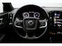Volvo XC40 1.5 T3 Inscription Semi-elektrische trekhaak | Cruisecontrol | Verwarmbare voorstoelen | Verwarmbare voorruit | Allseasonbanden | Achteruitrijcamera | Parkeersensoren voor en achter | Apple CarPlay & Android Auto | Dodehoekdetectie met stuurcorrectie