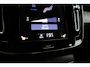 Volvo XC40 1.5 T3 Inscription Semi-elektrische trekhaak | Cruisecontrol | Verwarmbare voorstoelen | Verwarmbare voorruit | Allseasonbanden | Achteruitrijcamera | Parkeersensoren voor en achter | Apple CarPlay & Android Auto | Dodehoekdetectie met stuurcorrectie