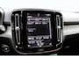 Volvo XC40 1.5 T3 Inscription Semi-elektrische trekhaak | Cruisecontrol | Verwarmbare voorstoelen | Verwarmbare voorruit | Allseasonbanden | Achteruitrijcamera | Parkeersensoren voor en achter | Apple CarPlay & Android Auto | Dodehoekdetectie met stuurcorrectie