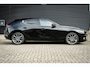 Mazda 3 2.0 e-SkyActiv-G M Hybrid 122 Luxury | Bose | ACC | Clima | Camera | Navi | Metallic | Stoelverw. |