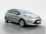 Ford Fiesta 1.25 Limited | Nieuwe Distributieriem bij aflevering | Trekhaak | All weather banden | Radio | Dealer onderhouden | Nieuwe APK | 12maanden BOVAG Garantie |