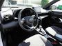 Toyota Yaris Cross 1.5 VVT-I Hybrid 116pk CVT Dynamic | Pano | Nav | Cam | Stoel + Stuurverw. | El. Achterklep|