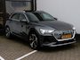 Audi E-tron 55 quattro S edition 95 kWh | Trekhaak | Nachtzicht | B&O | HUD | Dodehoekdetectie | Panoramadak | Elekt Stoelen | Stoel + Stuurverwarming!