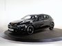 Mercedes-Benz A-klasse 180 Business Solution AMG | Night | Panoramadak | Multispaaks lichtmetalen velgen | Memory | Sfeerverlichting | Stoelverwarming |