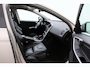 Volvo XC60 2.4 D4 Summum | 5-cilinder | Panoramadak | Trekhaak | Camera | Navigatie | Stoelverwarming | Verwarmde voorruit