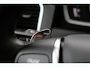 Volvo XC60 2.4 D4 Summum | 5-cilinder | Panoramadak | Trekhaak | Camera | Navigatie | Stoelverwarming | Verwarmde voorruit