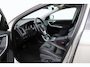 Volvo XC60 2.4 D4 Summum | 5-cilinder | Panoramadak | Trekhaak | Camera | Navigatie | Stoelverwarming | Verwarmde voorruit