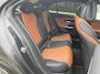 Mercedes-Benz C-klasse 300 e AMG Line / 1e Eigenaar / AMG Line / Panoramadak / Lederen Bekleding / Elektrische Stoelen / Stoel & Stuurverwarming / Sfeerverlichting / Achteruitrijcamera / Apple Carplay & Android Auto /
