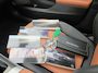 Mercedes-Benz C-klasse 300 e AMG Line / 1e Eigenaar / AMG Line / Panoramadak / Lederen Bekleding / Elektrische Stoelen / Stoel & Stuurverwarming / Sfeerverlichting / Achteruitrijcamera / Apple Carplay & Android Auto /