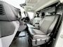Opel Vivaro 1.5CDTI L2H1 3-Persoons Imperiaal Airco Pdc Cruise Control Regen-Lichtsensor Edition Betonplex Vloer Wandbetimmering Kasteninbouw Schuifdeur Achterdeuren 1e Eigenaar Origineel Nederlandse Auto
