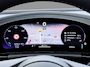 Porsche Macan Turbo 100 kWh SOH 97% | BTW | Meest complete uitvoering | 22-inch RS Spyder Design | Panorama | Adaptieve Sportstoelen incl. Stoelverstelling 18-wegs en Memory-pakket | Luchtvering | Ijsgrijs metallic ORIGI Kleur |