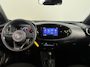 Toyota Aygo X Hybrid 115 play Apple Carplay-Android Auto | Achteruitrijcamera | zeer zuinig |