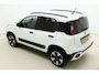 Fiat Panda 1.0 Hybrid City Cross | Parkeersensoren | DAB Radio | Bestuurdersstoel in hoogte verstelbaar | Extra getint glas | Dakrails | Lichtmetalen velgen