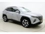Hyundai Tucson 1.6 T-GDI PHEV Premium Sky 4WD Automaat | Panoramisch schuifdak | Trekhaak | Stoelverwarming & Ventilatie | Lederen bekleding | Stuurwielverwarming