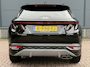Hyundai Tucson 1.6 T-GDI MHEV Comfort Smart / Navigatiesysteem / Achteruitrijcamera / Apple CarPlay & Android Auto / Digitaal instrumentenpaneel / Cruise control / Climate control / Parkeersensoren voor en achter / LED-verlichting / Lichtmetalen velgen / Rijstrookassistent / Automatische noodremassistent / Verkeersbordherkenning / Multifunctioneel stuurwiel / Bluetooth / Automatische verlichting / 48V Mild Hybrid