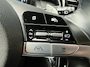 Hyundai Tucson 1.6 T-GDI MHEV Comfort Smart / Navigatiesysteem / Achteruitrijcamera / Apple CarPlay & Android Auto / Digitaal instrumentenpaneel / Cruise control / Climate control / Parkeersensoren voor en achter / LED-verlichting / Lichtmetalen velgen / Rijstrookassistent / Automatische noodremassistent / Verkeersbordherkenning / Multifunctioneel stuurwiel / Bluetooth / Automatische verlichting / 48V Mild Hybrid