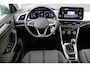 Volkswagen T-Roc 1.0 110pk TSI Life | Navigatie | Achteruitrijcamera | Airco | 17" Velgen