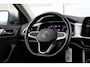 Volkswagen T-Roc 1.0 110pk TSI Life | Navigatie | Achteruitrijcamera | Airco | 17" Velgen