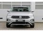 Volkswagen T-Roc 1.0 110pk TSI Life | Navigatie | Achteruitrijcamera | Airco | 17" Velgen