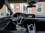 Volkswagen Golf 1.5 TSI. Zeer netjes en luxe o.a. adap.cruise, carplay, stoel- & stuurverw, navi, LED, etc. Prijs incl garantie.