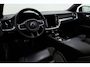 Volvo V60 2.0 T8 Recharge AWD R-Design Automaat | Trekhaak wegklapbaar | Lederen bekleding | Stoel & Stuurverwarming | 18" Lichtmetalen velgen | Electrische achterklep