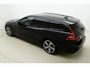 Volvo V60 2.0 T8 Recharge AWD R-Design Automaat | Trekhaak wegklapbaar | Lederen bekleding | Stoel & Stuurverwarming | 18" Lichtmetalen velgen | Electrische achterklep