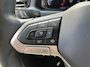 Volkswagen T-Roc 1.0 TSI Navi & Carplay | Digitaal Dashboard | Parkeercamera | Adaptieve Cruisecontrol | Lichtmetalen Velgen |