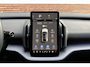 Volvo EX30 P5 Long Range Plus Europa 69 kWh | Elektrisch verstelbare voorstoelen | Stoel-/ stuurwielverwarming | Extra getint glas | Harman Kardon | Pilot assist | BLIS | Apple carplay/ Android auto | 19 inch. lichtmetalen velgen