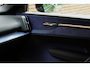 Volvo EX30 P5 Long Range Plus Europa 69 kWh | Elektrisch verstelbare voorstoelen | Stoel-/ stuurwielverwarming | Extra getint glas | Harman Kardon | Pilot assist | BLIS | Apple carplay/ Android auto | 19 inch. lichtmetalen velgen