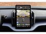 Volvo EX30 P5 Long Range Plus Europa 69 kWh | Elektrisch verstelbare voorstoelen | Stoel-/ stuurwielverwarming | Extra getint glas | Harman Kardon | Pilot assist | BLIS | Apple carplay/ Android auto | 19 inch. lichtmetalen velgen
