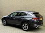 Hyundai Tucson 1.6 T-GDI 265pk PHEV Premium 4WD | Trekhaak afneembaar | Lederen bekleding | 360 camera | Navigatie | Stoelverwarming&ventilatie | Stuurverwarming | Keyless | LED | DAB| Apple CarPlay / Android Auto | Adaptieve cruise | Lane assist | Dodehoekdetectie | Elektrisch verstelbare stoel memory | Elektrische achterklep | Volledig dealeronderhouden | Fabrieksgarantie