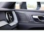 Volvo XC60 T6 Recharge AWD R-Design | Longe Range | Stoelverwarming & Koeling | Trekhaak | 360° Camera | Panoramadak | H/K | Keyless