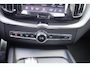 Volvo XC60 T6 Recharge AWD R-Design | Longe Range | Stoelverwarming & Koeling | Trekhaak | 360° Camera | Panoramadak | H/K | Keyless