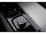 Volvo XC60 T6 Recharge AWD R-Design | Longe Range | Stoelverwarming & Koeling | Trekhaak | 360° Camera | Panoramadak | H/K | Keyless