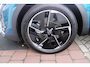 Peugeot 408 e-408 GT AVANTAGE 58 kWh | PANORAMA SCHUIF/KANTEL DAK | WARMTEPOMP | HIFI PACK: (DRAADLOZE TELEFOONLADER, FOCAL PREMIUM HIFI SYSTEEM MET 10 SPEAKERS) | 360 VISION & DRIVE ASSIST PLUS PACK: (360° CAMERA MET 4 HD CAMERA'S, CLEAN CABIN,3D NAVIGATIE SYSTEEM) |  ELEKTRISCH VERSTELBARE VOORSTOELEN MET MASSAGE FUNCTIE EN STOELVERWARMING | BEKLEDING ALCANTARA/KUNSTLEDER | DRAADLOZE APPLE CARPLAY/ANDROID AUTO | 19" LICHTMETALEN VELGEN "GRAPHITE" | LED MATRIX KOPLAMPEN | DONKERE HEMELBEKLEDING | SFEER VERLICHTING | ELEKTRISCH BEDIENBARE ACHTERKLEP | PACK DRIVE PLUS PACK: (PACK SAFETY, ADAPTIVE CRUISE CONTROL MET STOP & GO, LANE KEEPING ASSIST, SEMI AUTONOOM RIJDEN LEVEL 2, PARKEERHULP VOOR) | 3 FASE |