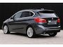 BMW 2-Serie Active Tourer 225xe iPerformance Luxury Line | Leder | Pano | Navi Pro | Memory | HUD | ACC | Sportstoelen | Camera | LED | Alarm kl.3 | Hifi | Etc.