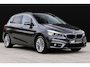 BMW 2-Serie Active Tourer 225xe iPerformance Luxury Line | Leder | Pano | Navi Pro | Memory | HUD | ACC | Sportstoelen | Camera | LED | Alarm kl.3 | Hifi | Etc.